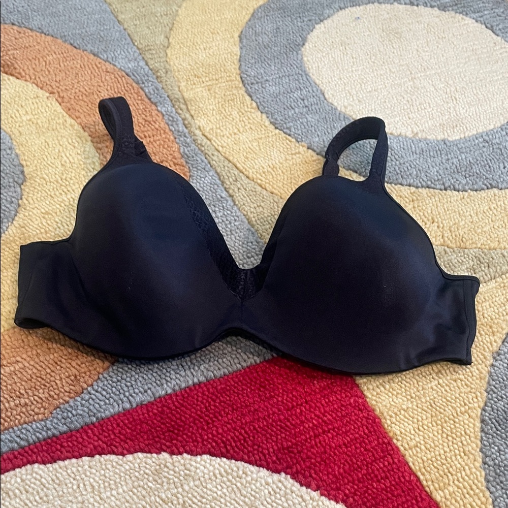 Women's Black Playtex Secrets Bra, Size 40C